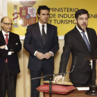 La titular de Trabajo, Fátima Báñez, el de Economía, Montoro, y Soria, de Industria, en la toma de posesión de Alberto Nadal.