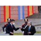 Pedro Sánchez y el presidente argentino, Alberto Fernández, ayer, en el exterior de la Casa Rosada en Buenos Aires. JUAN IGNACIO RONCORONI