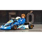 Adolfo, con su kart en pleno centro de León. El joven piloto es considerado por los especialistas como un firme candidato a llegar y brillar en un futuro en la Fórmula 1.