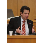 Luis Herrero durante uno de sus discursos en el pleno.