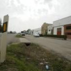 Algunos empresarios de la N-630 han rechazado ceder al Ayuntamiento terreno para urbanizar la zona