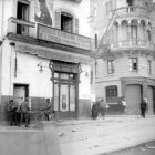 Las tres imágenes superiores las captó Albert-Louis Deschamps en la Guerra Civil; las tres de abajo