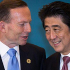 Abe (derecha) junto al primer ministro australiano, Tony Abbott, en la cumbre del G-20 en Brisbane, el 16 de noviembre.