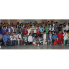 Tradicional foto de familia al término de la ceremonia de clausura de la temporada 2011/12 con todos los representantes de los equipos premiados por los títulos conseguidos durante el transcurso de la misma.