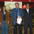 Momento en el que se procede a la inauguración de la exposición