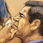 Joaquín El Chapo Guzmán escucha el testimonio de Isaías Valdez Ríos durante el juicio