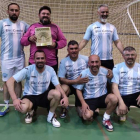 Formación del equipo del Dream Team, campeón de la Copa de Villafranca del Bierzo. DL