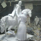 Molde de la escultura que presidirá la rotonda de El Barrón.