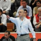 El técnico del Ademar, Jordi Ribera, durante el partido