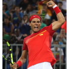 Rafa Nadal celebra la victoria ante el italiano Andreas Seppi. FERNANDO MAIA
