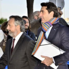 El exgerente de la Fundación Illesport, Gonzalo Bernal (derecha), este miércoles, a su llegada al juicio del 'caso Nóos'.