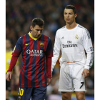 Messi y Cristiano ejercerán como referentes de Barcelona y Real Madrid en el clásico. JUANJO MARTÍN