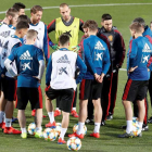 Los jugadores de la selección en su primer entrenamiento. ZIPI