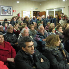 Los vecinos de Ferral acudieron el pasado lunes a oír las explicaciones del alcalde sobre el autobús.