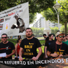 Los brigadistas de Tabuyo trasladan sus protestas a León en su tercera jornada de huelga.