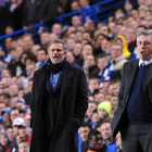 Jose Mourinho, entonces entrenador del Milan, y Carlo Ancelotti, que entrenaba al Chelsea, en un partido de Champions el 16 de marzo del 2010, en Stamford Bridge.