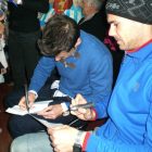 Jonathan Ruiz y Javi Navarro respondieron a preguntas y firmaron autógrafos a los niños.