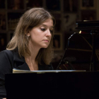 Elizaveta Yaroshinskaia, pianista, comparte hoy escenario con la salmantina Aliaj Oliver. DL