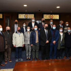 Un momento del homenaje a los jubilados del Ayuntamiento en el salón de sesiones. L. DE LA MATA