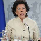 La ministra portavoz, Isabel Celaá, tras el Consejo de Ministros.
