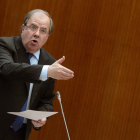 El presidente Juan Vicente Herrera durante una de sus intervenciones. NACHO GALLEGO