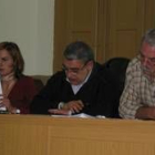 Tres de los concejales del PSOE, de los cinco que gobiernan en el Ayuntamiento de Cistierna