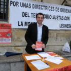 Nicanor Sen ha recogido firmas por la provincia para defender su postura.