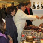 Carrera, con el alcalde y Nancy Prada, fue el encargado de inaugurar la feria agroalimentaria.