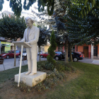 Escultura de Odón Alonso en La Bañeza