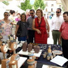 El alcalde, junto al resto de la corporación, visitó las principales carpas de la feria.