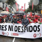Manifestación contra el ERE de Coca-Cola, con los líderes de CCOO y UGT al frente, el pasado febrero en Madrid.