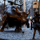 La 'niña sin miedo', de Kristen Visbal, la nueva compañera valiente del famoso toro de Wall Street de Nueva York.