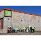 Los alumnos del Centro Integrado de FP Ciudad de León, durante las visitas a las estaciones de Las Lomas y Eras de Renueva. DL