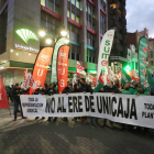 Protesta de trabajadores de Unicaja en León. RAMIRO