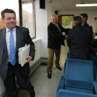 El director de Ordenación del Territorio se reunió con los alcaldes en la sede de la Diputación.