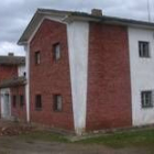 El edificio del antiguo cuartel será nuevo centro de día para mayores en Garrafe de Torío