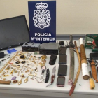 Efectos intervenidos durante la operación policial.