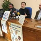 Javier «Pardal», José Luis Castro y Tomás Martínez, ayer en el centro