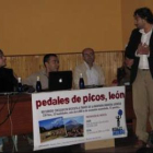 Momento de la presentación del proyecto en la casa de cultura de Cistierna.