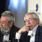El secretario general de UGT, Cándido Méndez, y el de CC.OO., Ignacio Fernández Toxo.