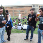 Un grupo de jóvenes durante la celebración de la fiesta de Filosofía en el Campus.