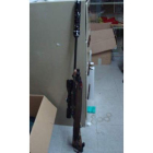 El rifle incautado.