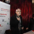 Llamazares, ayer durante la presentación de Izquierda Abierta, en el Gran Café. JESÚS F. SALVADORES