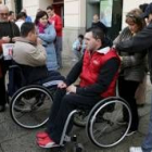 La silla de ruedas no es ningún impedimento para echarse a la calle