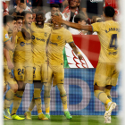 Los jugadores del Barça celebran el gol del defensa Eric García. JULIO MUÑOZ