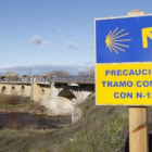 El puente es uno de los «puntos negros» del Camino.