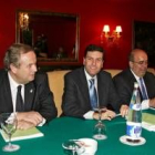 Los consejeros de Medio Ambiente de Asturias, Castilla y León y Cantabria, ayer en la comisión mixta
