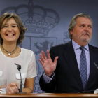 Los ministros Isabel García Tejerina e Íñigo Méndez de Vigo, en la rueda de prensa posterior al Consejo de Ministros.