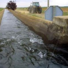 En la Margen Izquierda del Porma ya se ha empezado a meter el agua por los canales