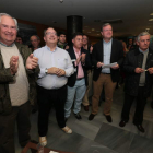 García, Fernández, Martínez Barazón, Silván y el alcalde siguen los resultados